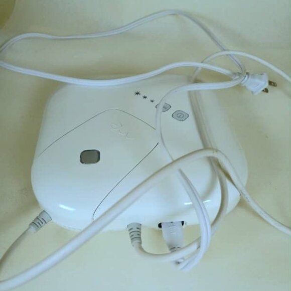 iLuminage Beauty Me Sleek IPL Hair Reduction System HU-FG01421 - Picture 4 of 7